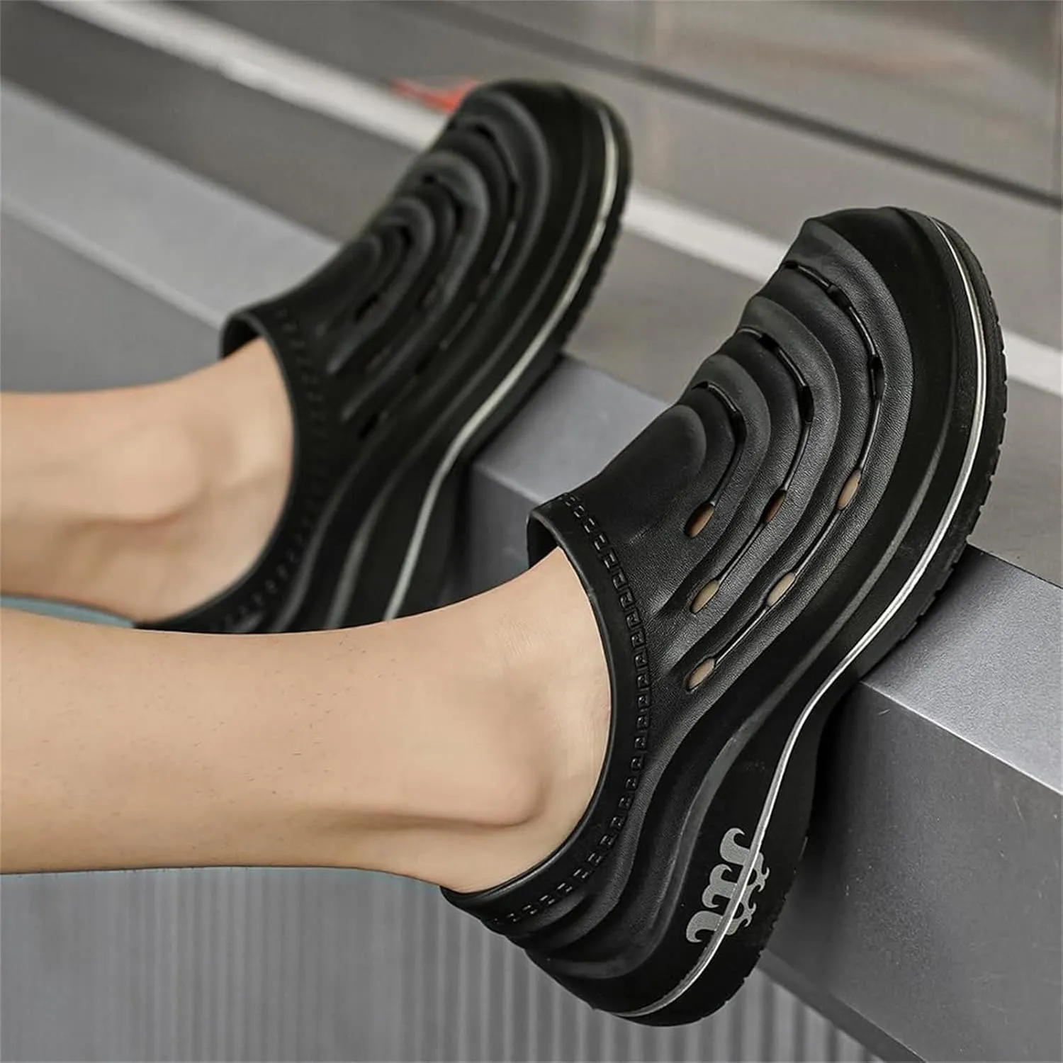 Armadillo Clogs Nurse Shoes for Women Men Comfortable Non Slip Work Shoes, Oil Resistant Chef Shoe Wide Waterproof Nursing Shoe, Ideal for Healthcare Kitchen Food Service Garden Unisex