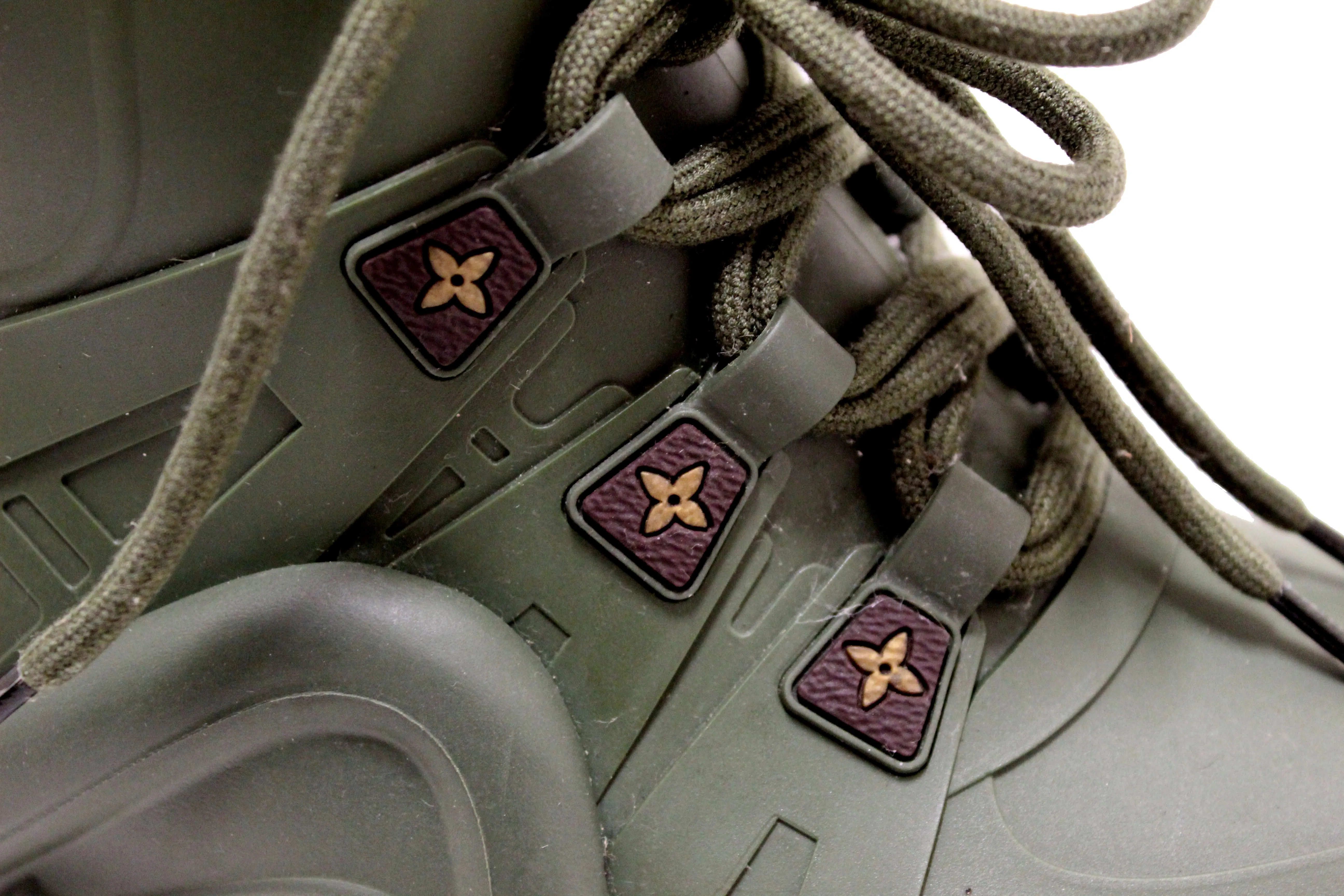 Authentic Louis Vuitton Khaki Green Mat Rubber Archlight Sneaker Boot Size 37