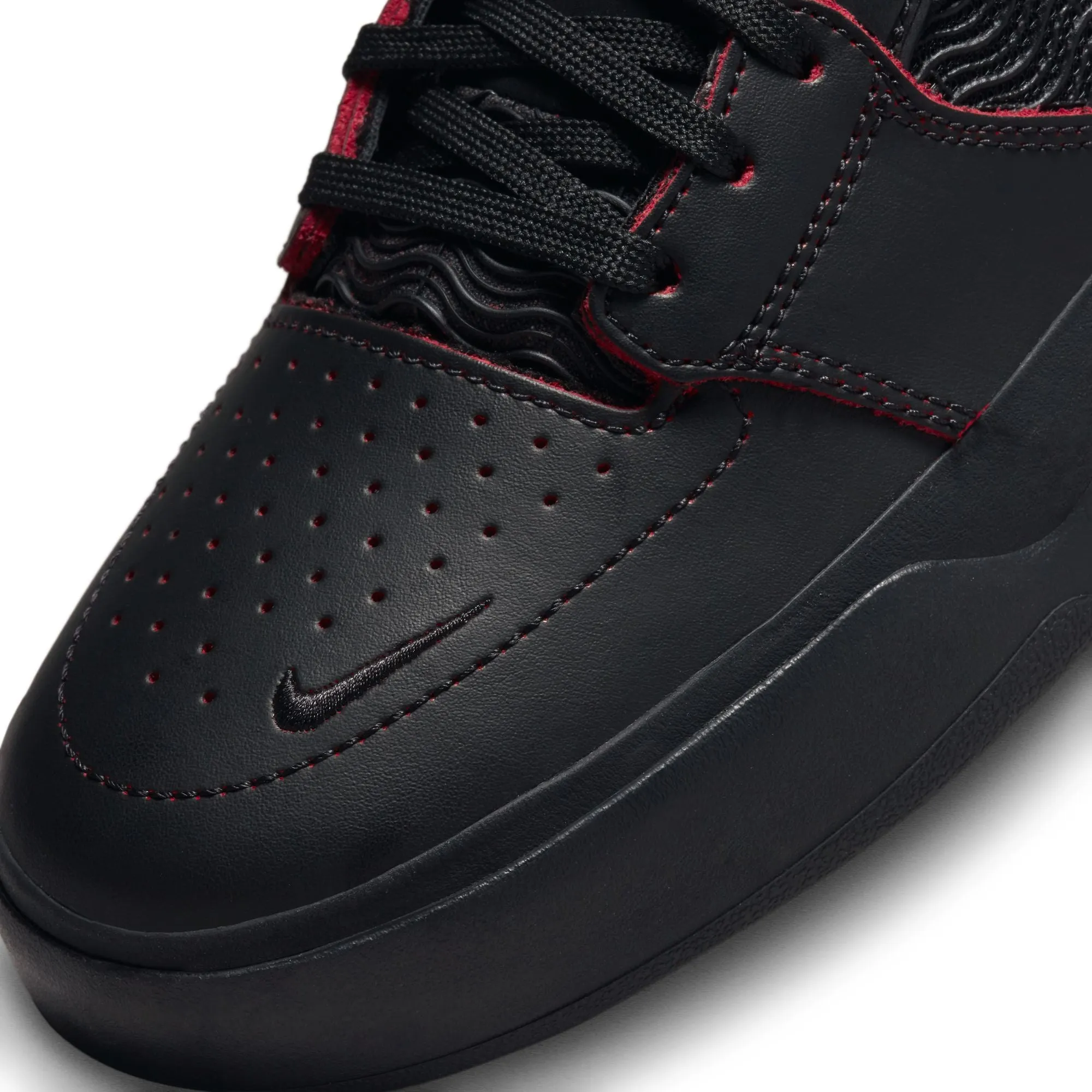 Nike SB Ishod Wair Premium Skateboard Shoe - Black/University Red-Black-Black